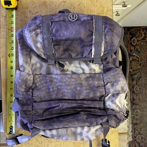 GUC lululemon backpack in snowy owl
